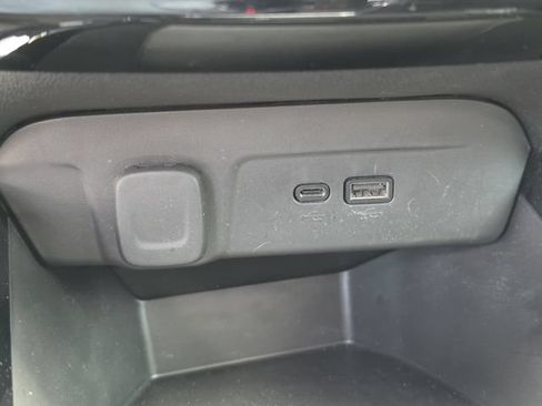 Used 2025 Chevrolet Trax RS w/ Driver Confidence Package FWD image 26