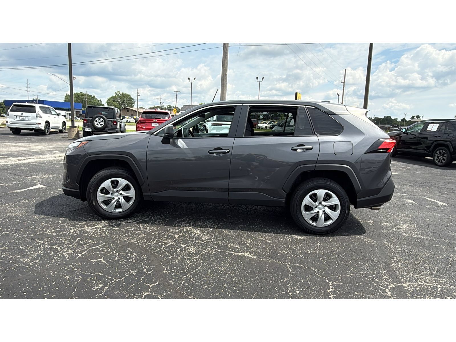 Certified 2025 Toyota RAV4 LE AWD/4WD image 4