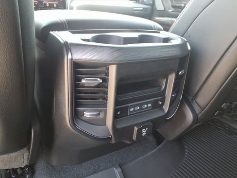 New 2026 RAM 1500 Laramie AWD/4WD image 16