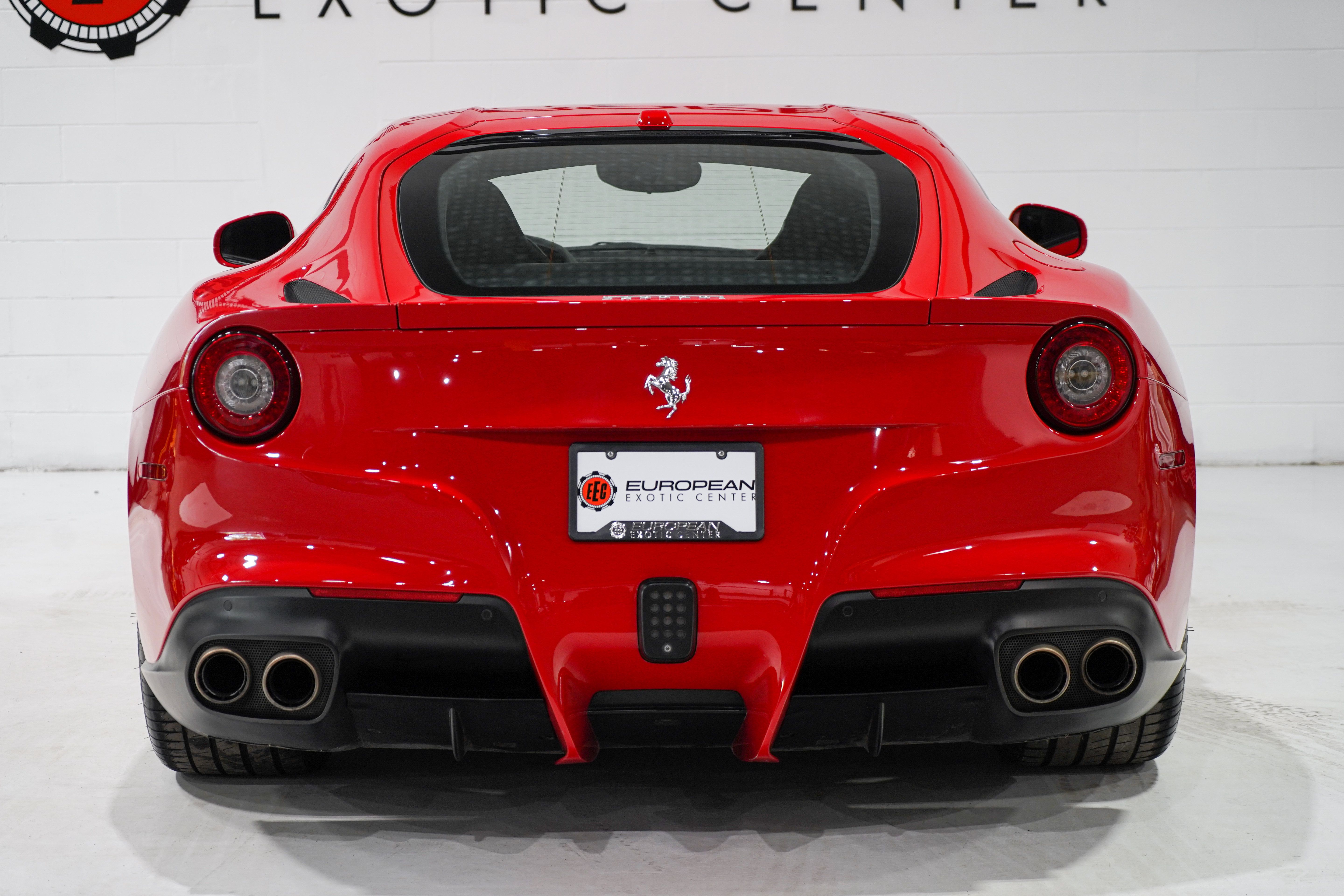 Used 2015 Ferrari F12 Berlinetta RWD image 3