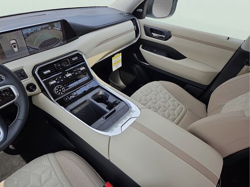 New 2026 Nissan Armada Platinum Reserve w/ Convenience Package image 13