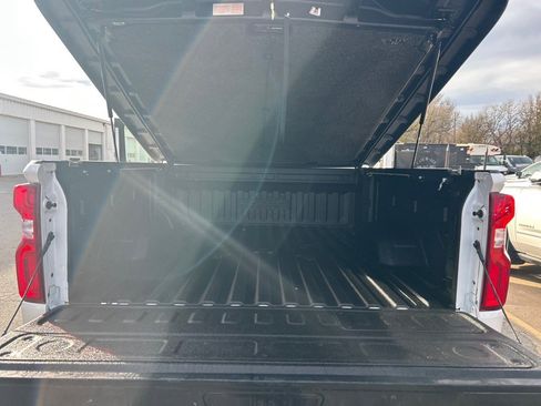 Used 2022 Chevrolet Silverado 2500 High Country w/ Z71 Off-Road Package image 16