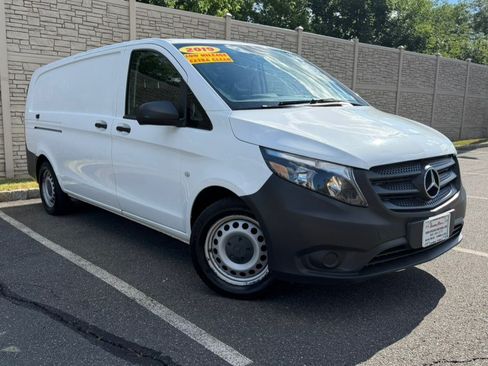 Used 2019 Mercedes-Benz Metris image 1