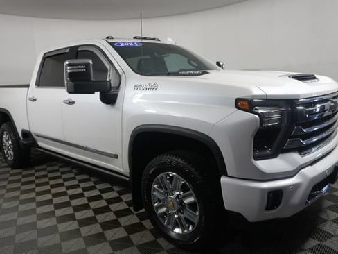 Used 2024 Chevrolet Silverado 3500 High Country w/ Technology Package AWD/4WD image 1