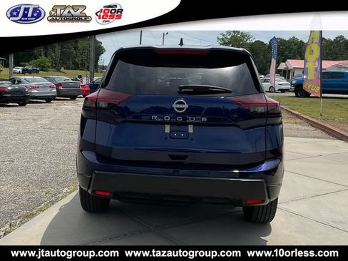 Used 2025 Nissan Rogue SV FWD image 4