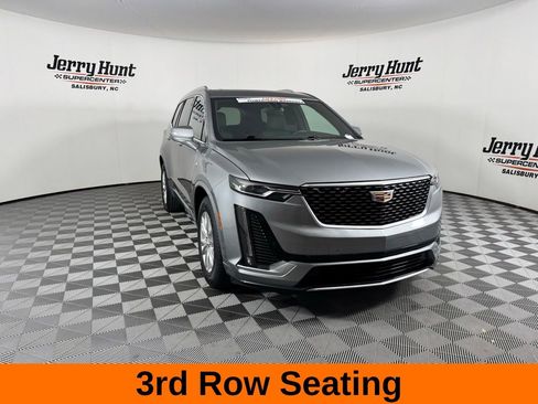 Used 2024 Cadillac XT6 Luxury FWD image 6
