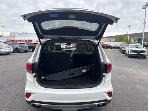 Used 2018 Hyundai Santa Fe AWD w/ SE Ultimate Tech Package 03 image 12