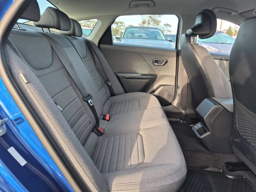 Certified 2025 Kia K4 EX FWD image 27