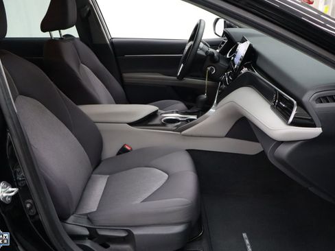 Used 2024 Toyota Camry LE image 27