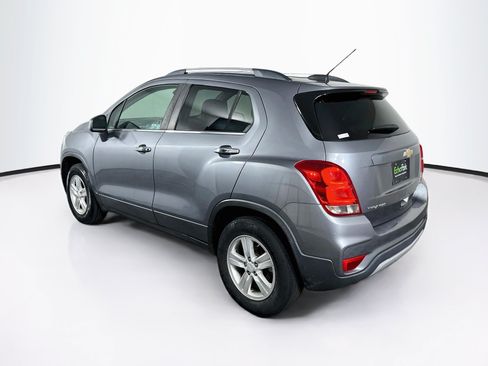 Used 2020 Chevrolet Trax LT w/ LT Convenience Package AWD/4WD image 5