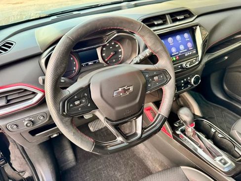 Used 2023 Chevrolet TrailBlazer RS w/ Sun and Liftgate Package AWD/4WD image 10