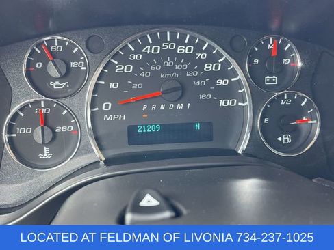 Used 2025 Chevrolet Express 3500 LT w/ LT Preferred Equipment Group RWD image 12