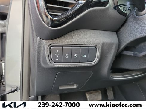 Certified 2024 Kia Soul GT-Line w/ GT-Line Technology Package FWD image 25