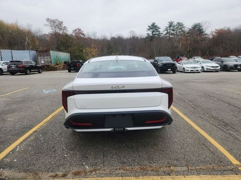 New 2025 Kia K4 LXS image 6