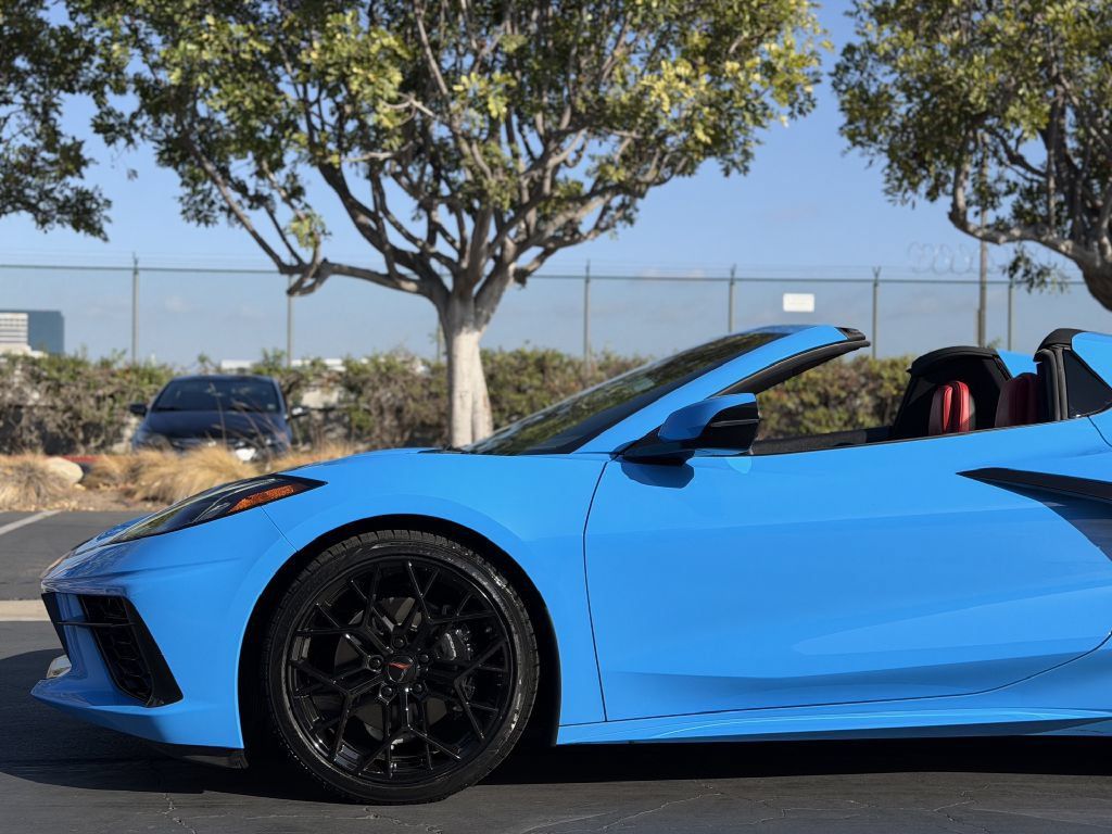 Used 2021 Chevrolet Corvette Stingray Convertible w/ 1LT RWD image 11