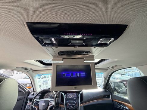 Used 2015 Cadillac Escalade Premium image 55
