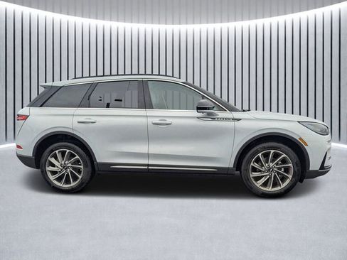 New 2026 Lincoln Corsair Premiere image 2