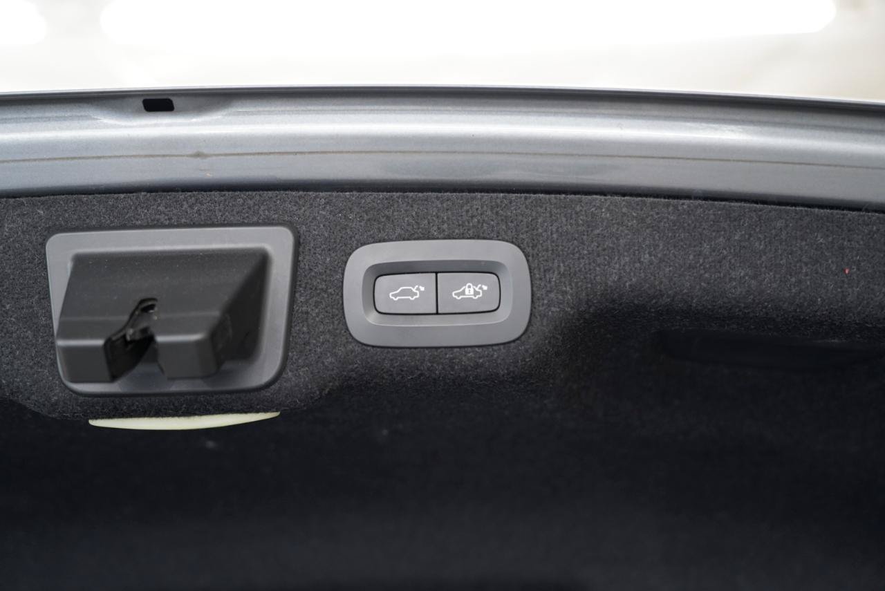 Used 2018 Volvo S90 T5 Momentum w/ Convenience Package FWD image 40