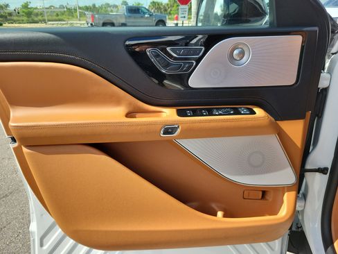Used 2024 Lincoln Aviator Black Label image 22