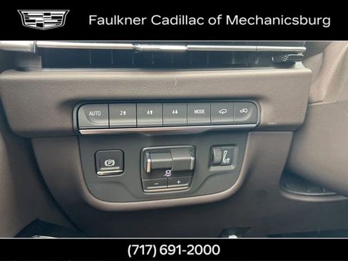 Used 2026 Cadillac Escalade Luxury w/ Touring Package AWD/4WD image 31
