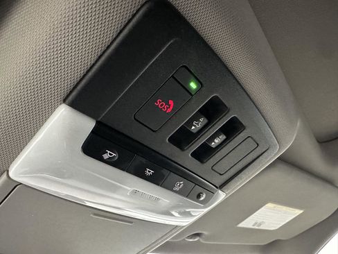 Used 2022 Nissan Rogue SV w/ SV Premium Package image 38