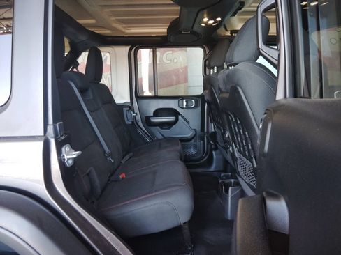 Used 2021 Jeep Wrangler Unlimited Rubicon AWD/4WD image 17