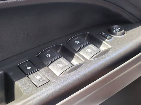 Used 2019 Chevrolet Colorado ZR2 w/ ZR2 Midnight Special Edition image 30