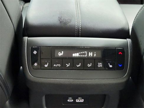 Used 2024 Nissan Pathfinder SL w/ SL Premium Package image 44