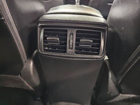 Used 2018 Nissan Rogue SL AWD/4WD image 37