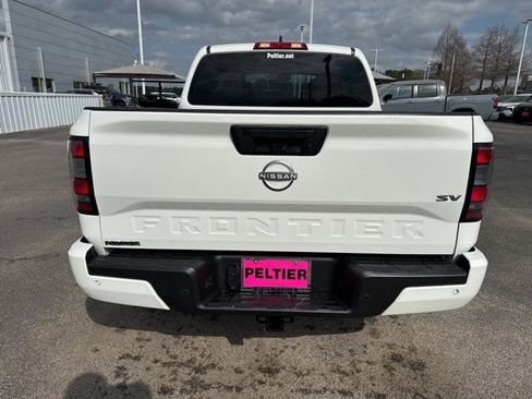 Used 2023 Nissan Frontier SV w/ Technology Package image 4