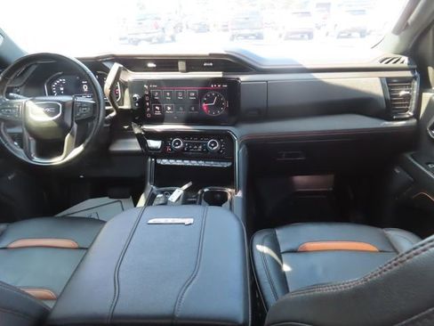 Used 2024 GMC Sierra 2500 AT4 w/ AT4 Premium Plus Package image 27