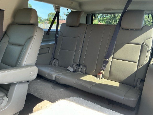 Used 2019 Chevrolet Suburban LT w/ LT Signature Package AWD/4WD image 15