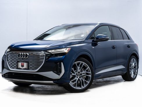 Used 2025 Audi Q4 e-tron Prestige w/ Sport Package image 1