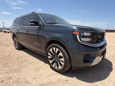 Used 2025 Ford Expedition Max Platinum w/ Driver's Package AWD/4WD image 1