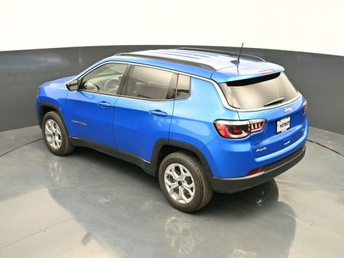New 2026 Jeep Compass Latitude image 27