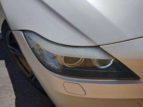 Used 2011 BMW Z4 sDrive35i RWD image 32