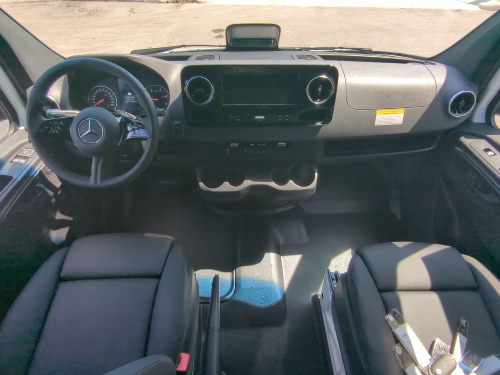 Used 2026 Mercedes-Benz Sprinter 3500 image 2