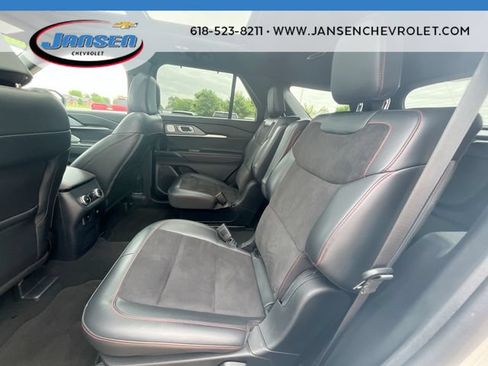 Used 2025 Ford Explorer ST AWD/4WD image 25