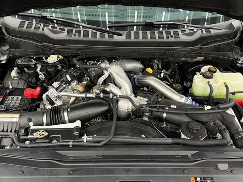 Used 2026 Ford F350 Platinum w/ FX4 Off-Road Package AWD/4WD image 16