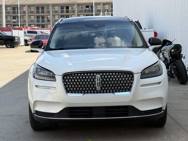 Used 2022 Lincoln Corsair AWD w/ Premium Package image 6