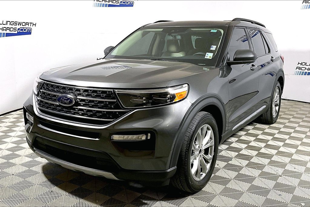 Used 2020 Ford Explorer XLT w/ Equipment Group 202A RWD image 1