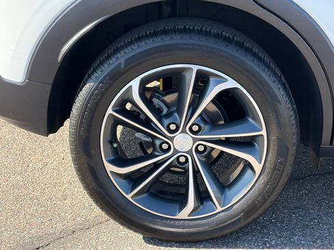 Used 2021 Buick Encore GX Essence w/ Advanced Technology Package FWD image 10