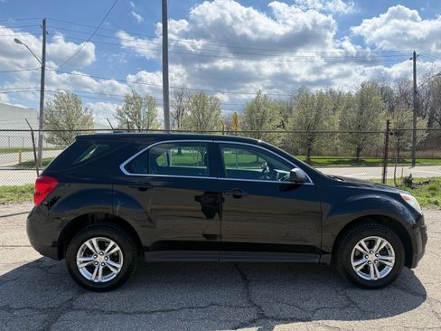 Used 2015 Chevrolet Equinox LS image 2