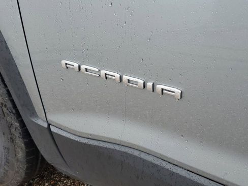 Used 2023 GMC Acadia SLE w/ Driver Convenience Package image 6