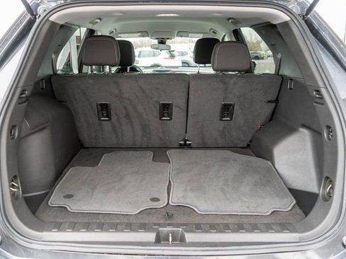 Used 2022 Chevrolet Equinox LS w/ LS Convenience Package AWD/4WD image 11