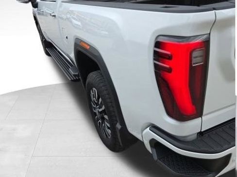 Used 2024 GMC Sierra 2500 Denali Ultimate image 14