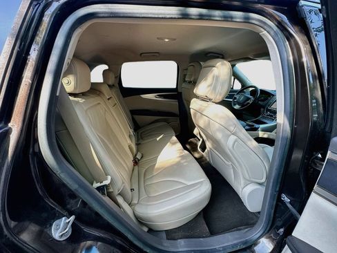 Used 2020 Lincoln Nautilus FWD w/ Equipment Group 101A image 28