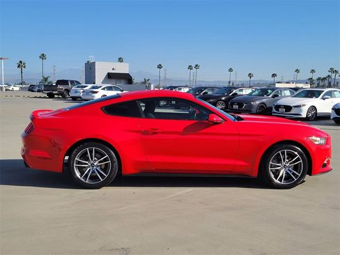 Used 2016 Ford Mustang Coupe image 32