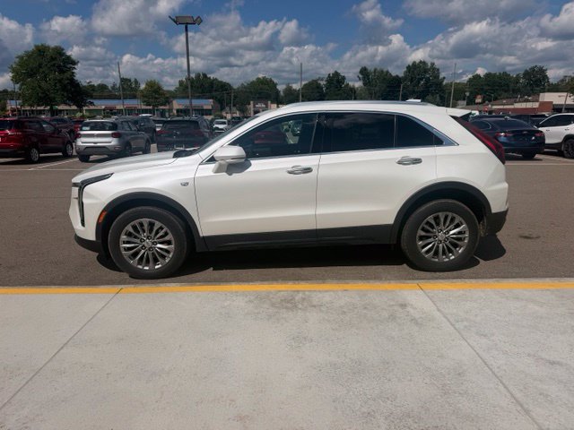 Used 2024 Cadillac XT4 Premium Luxury AWD/4WD image 11