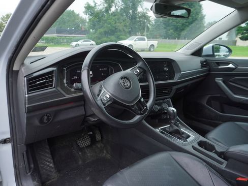 Used 2019 Volkswagen Jetta SEL FWD image 3